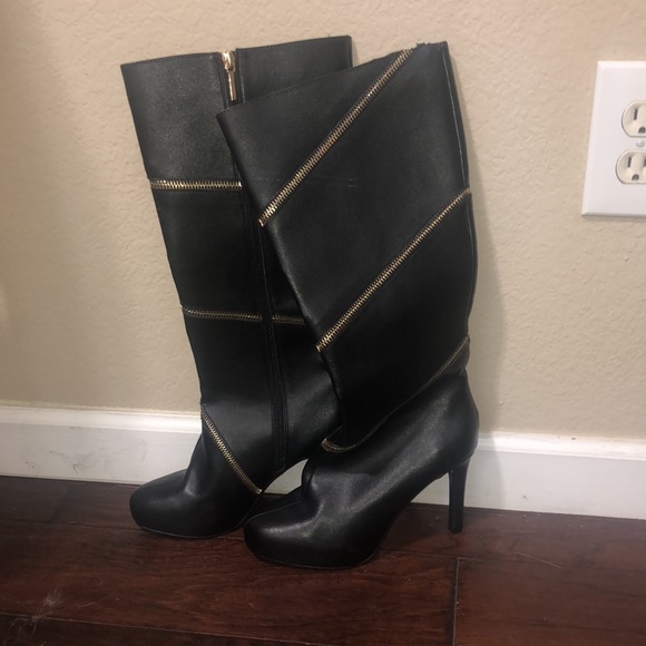Heel boots - Picture 3 of 3